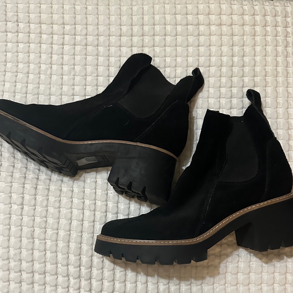 Dolce Vita Halina Black Suede Ankle Boots